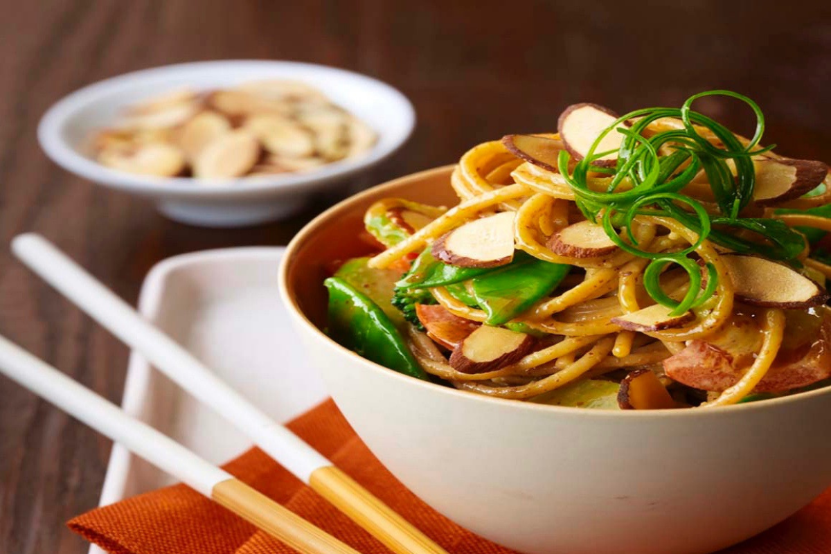 Asian Noodle Bowl With Spicy Almond Sauce