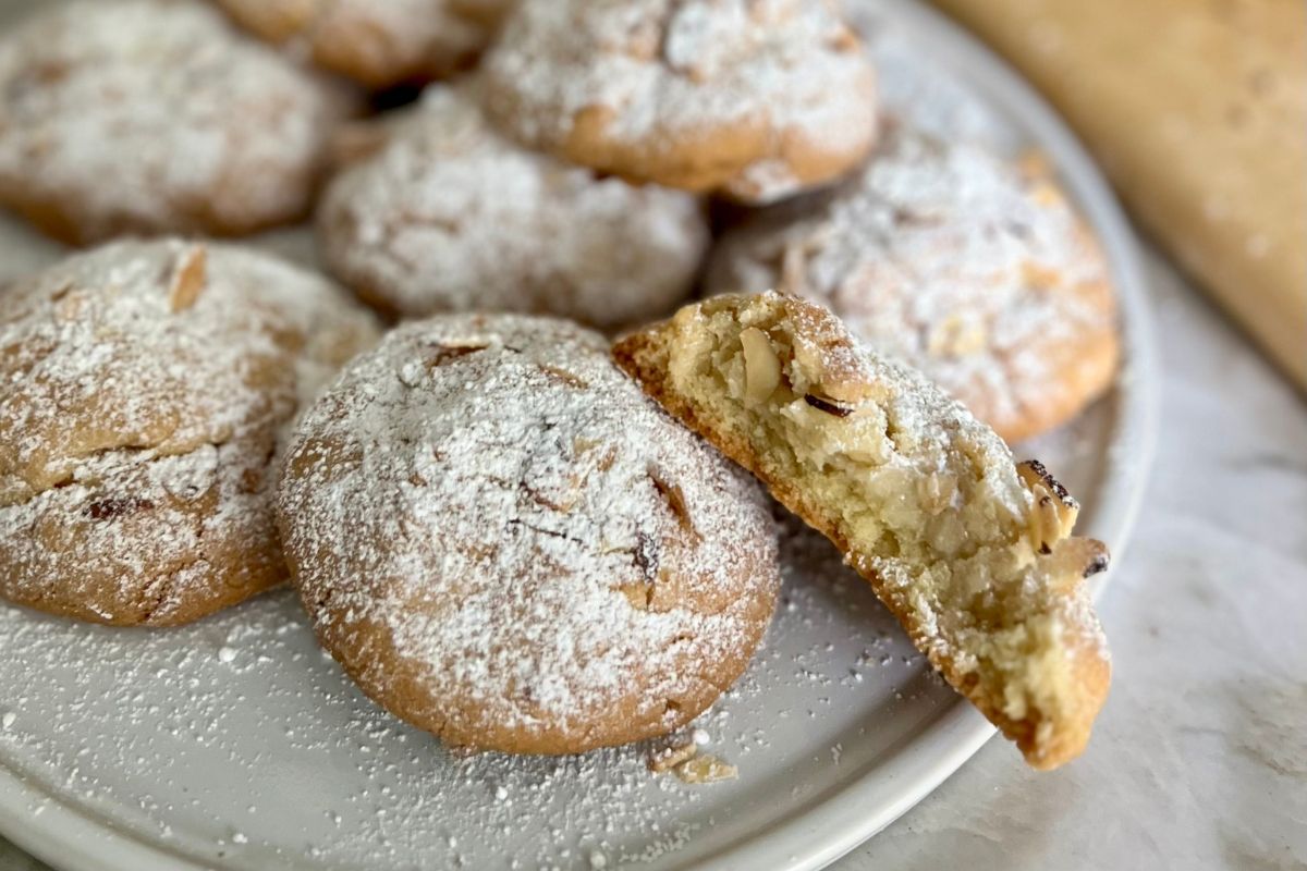 Almond Croissant Cookies