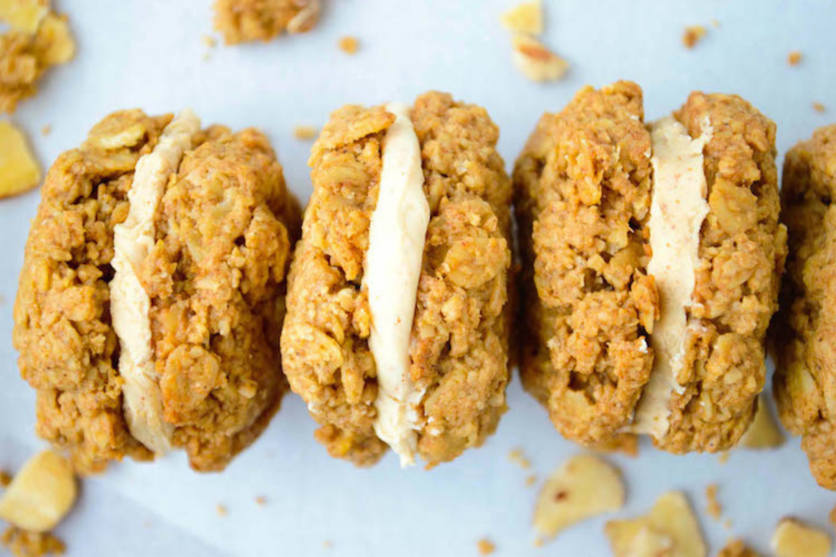 Mini Almond Oat Bran Cookie Sandwiches