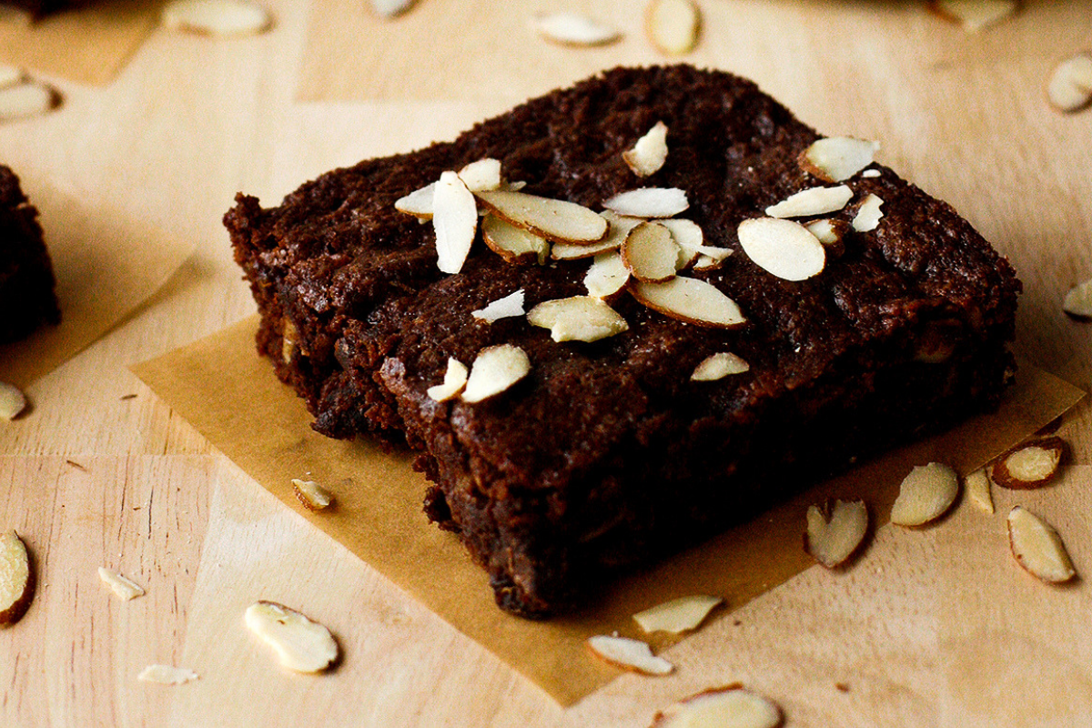 Almond Flour Fudge Brownies