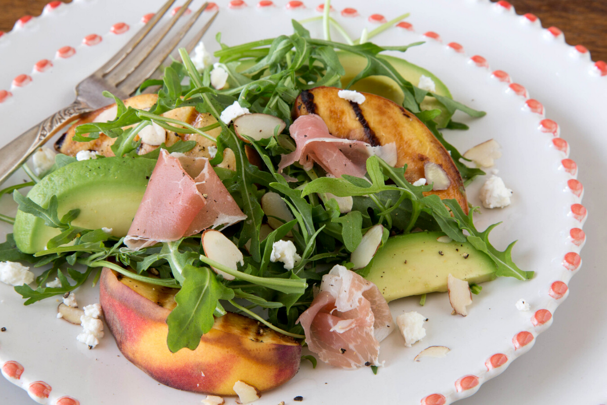 Grilled Peach And Arugula Salad