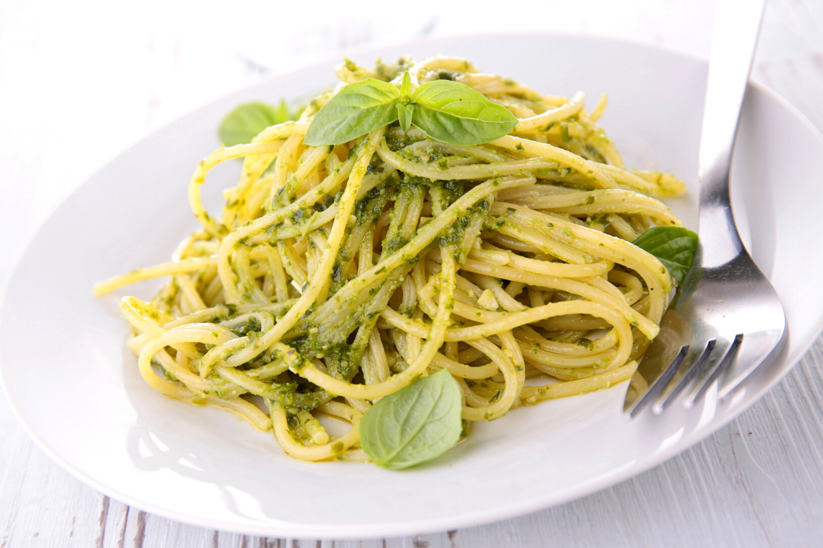 Spaghetti With Almond Pesto